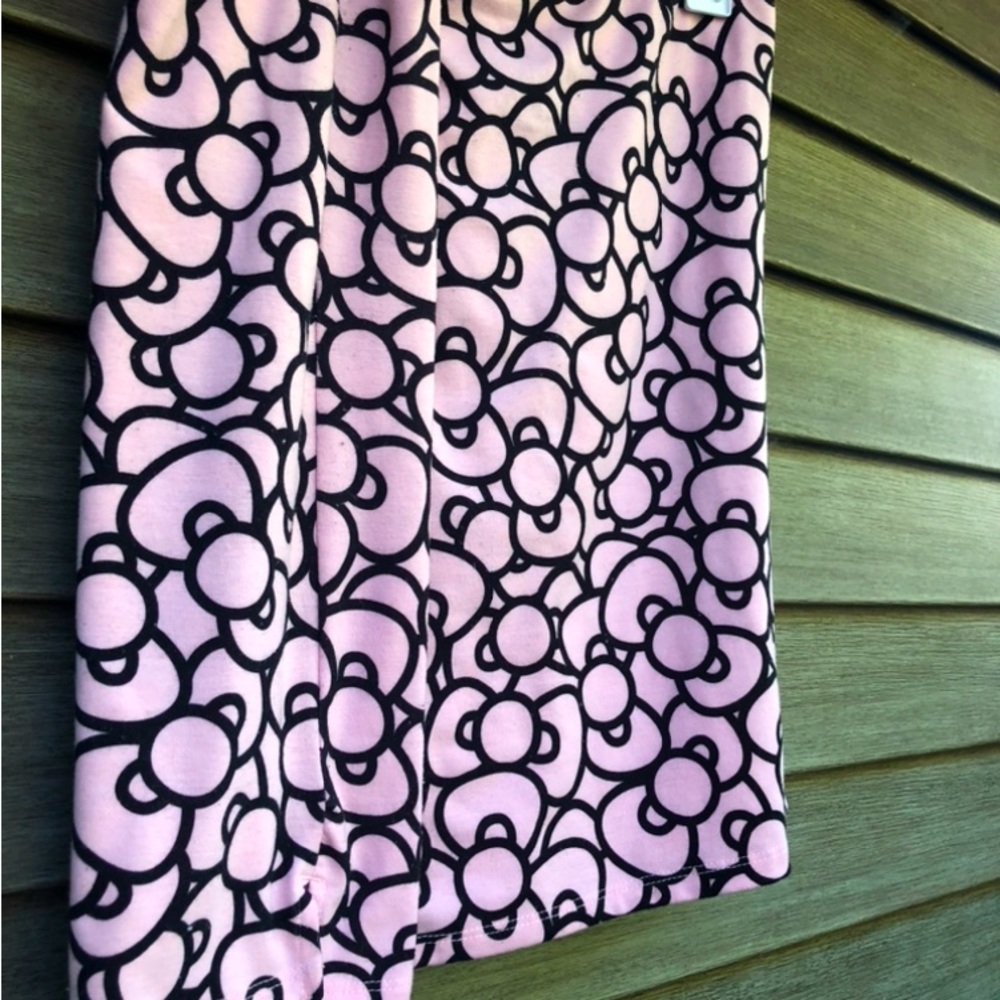Hello Kitty πΈπ± Skirt XL super fun and relaxing very comfortable and enjoyable! - Picture 4 of 16